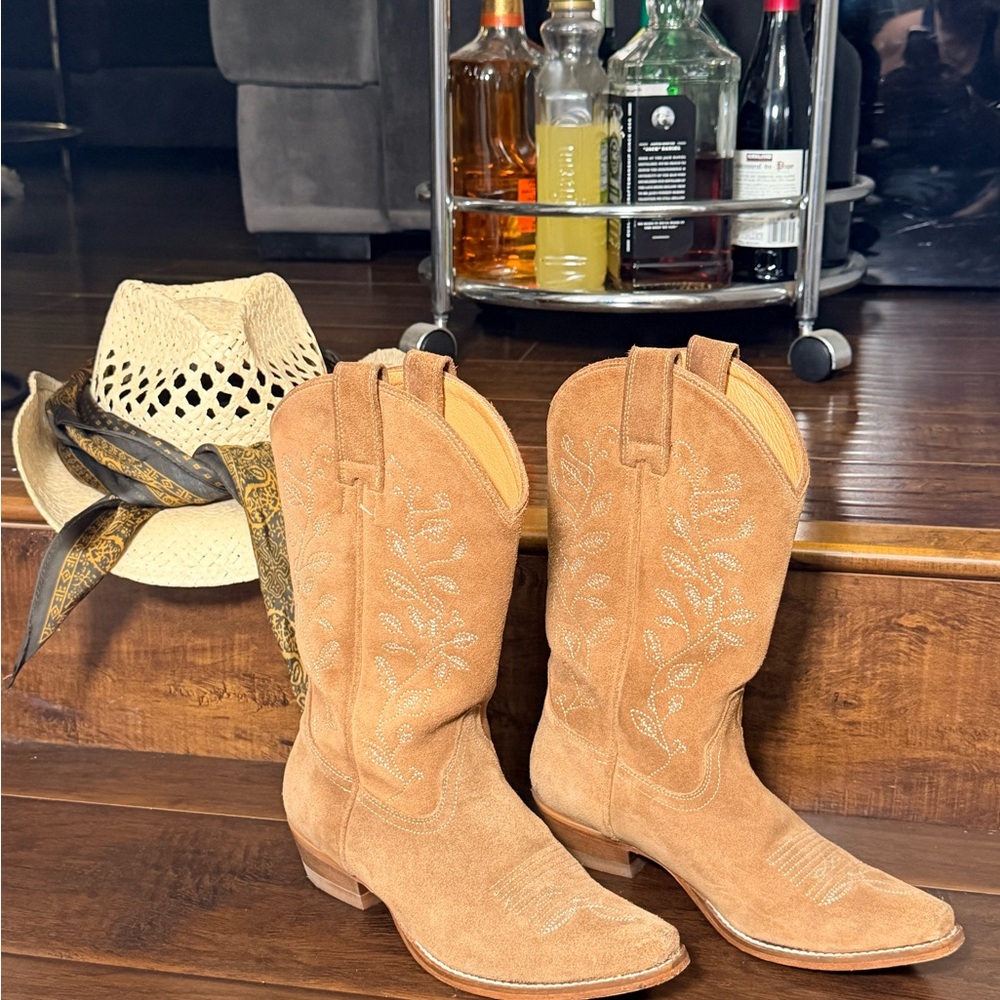 Shyanne Embroidered Woman Tan Cowboy Boots - Picture 1 of 7